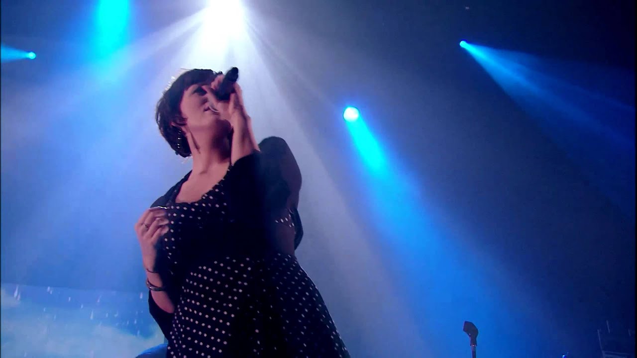 Wax Tailor feat Charlotte Savary & Mattic - Fireflies (Live Paris, Olympia 2010)