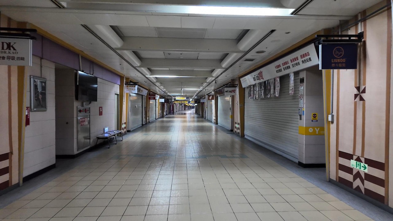 Exploring Taipei’s Deserted Underground Malls
