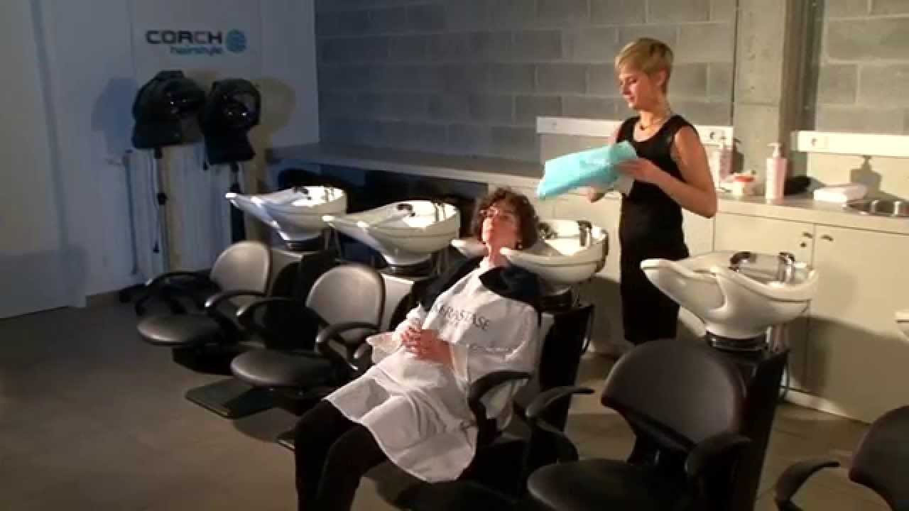 Dans un salon de coiffure (02) : l'espace lavage - Conseils et bonnes pratiques (SHEQ)