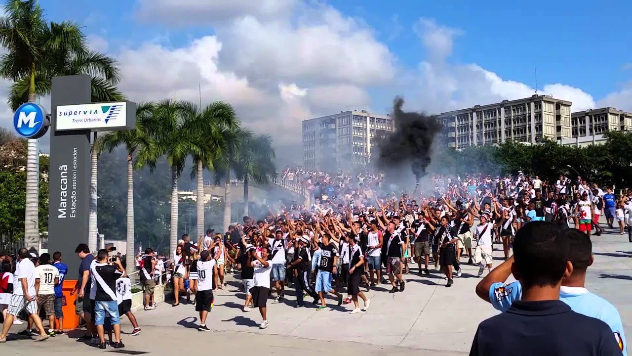 Chegada da Torcida do Vasco