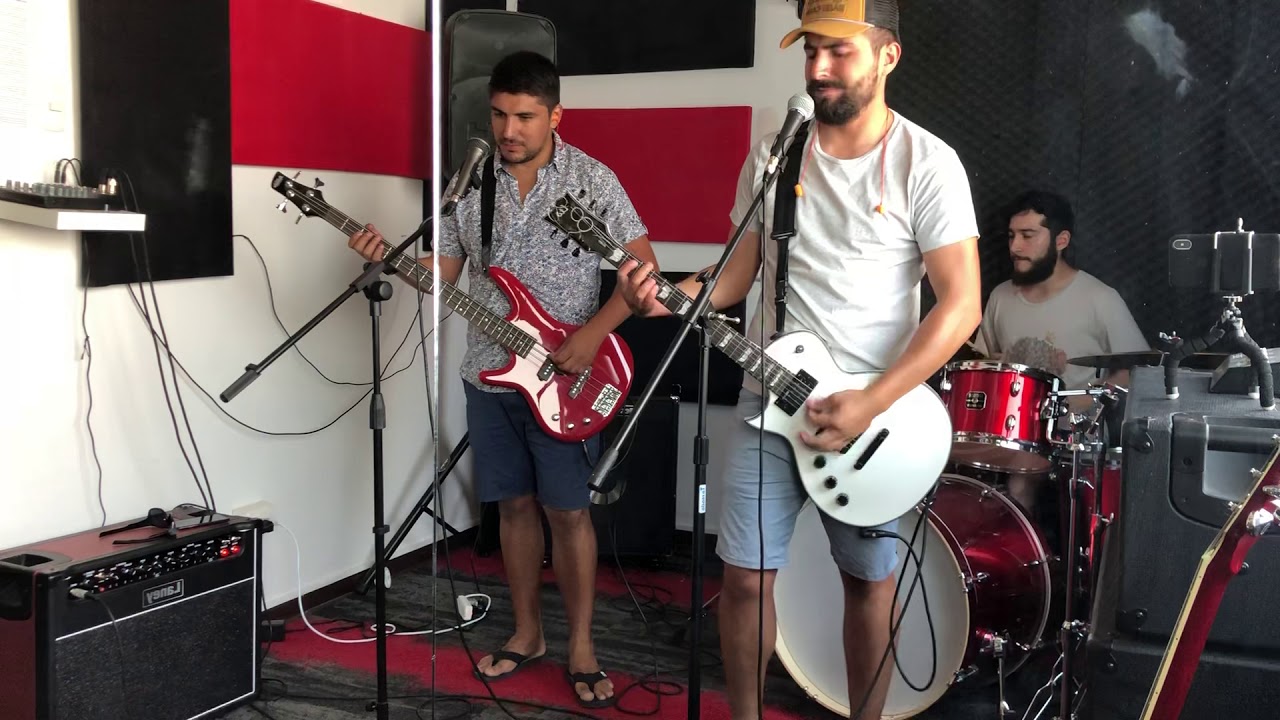Cuando todos duerman - Smitten (Cover)