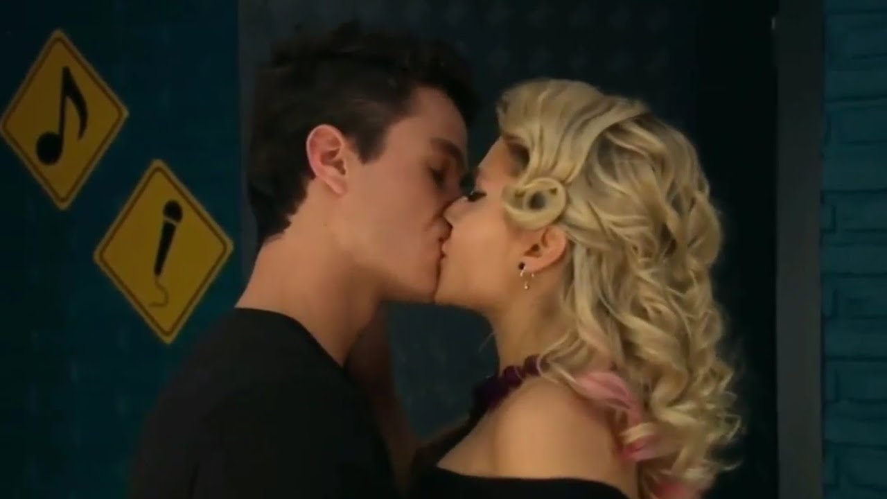 Soy Luna 3 | Simon en Amber kussen (ep.40) (NDL)