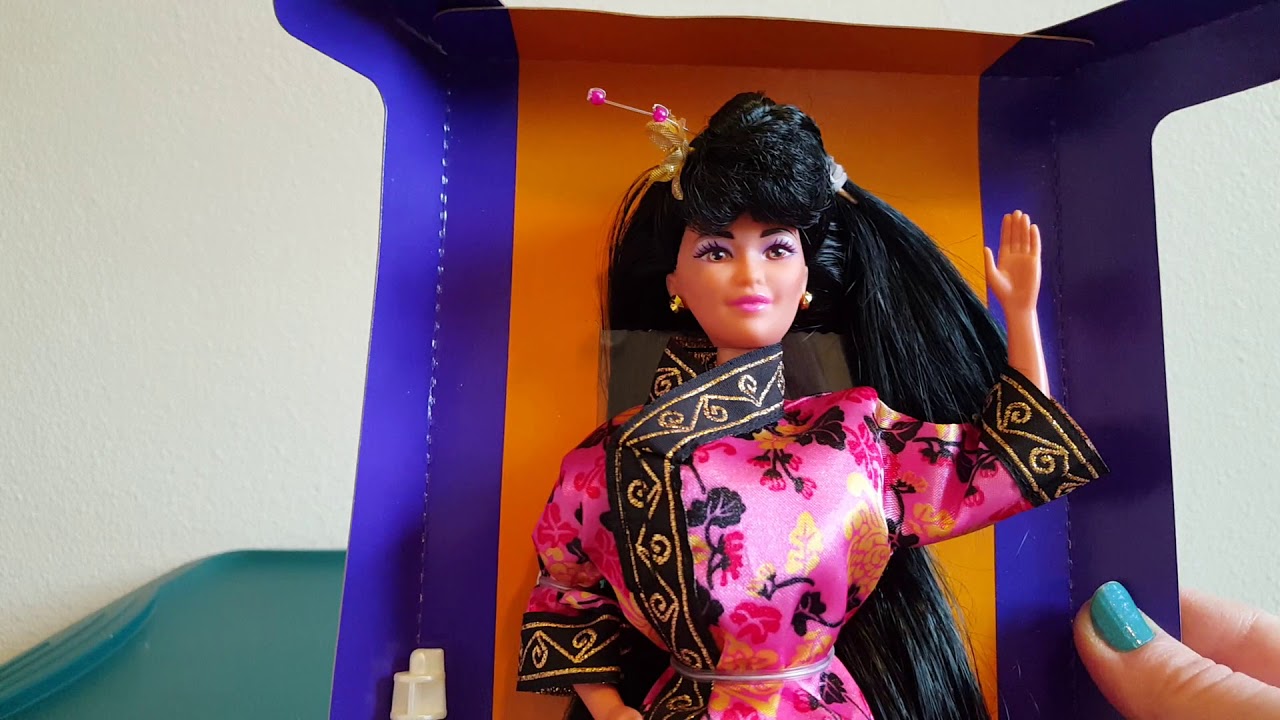 Vintage 1993 Chinese Barbie Unboxing!