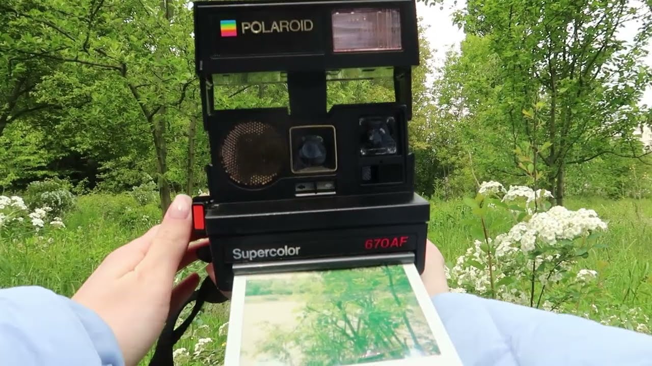 Polaroid Supercolor 670 AF | Autofocus Instant Camera Review1