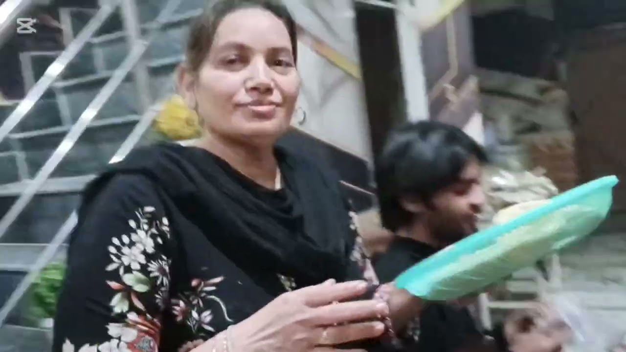 AJ ma raja ghr gie