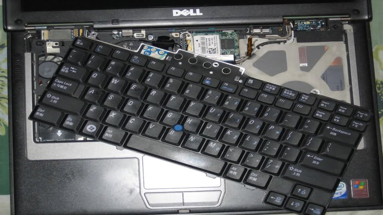 Dell Latitude D630 klaviaturasının dəyişdirilməsi