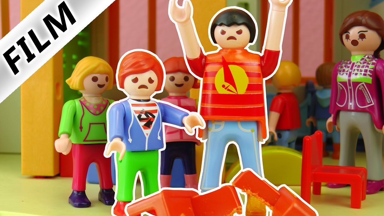 Playmobil Film Deutsch - KIND ZU GROß? SCHLÄGERTYP IN DER KITA! JULIAN HAT ANGST! Familie Vogel