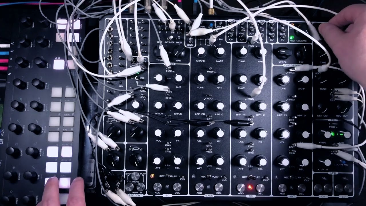 Pulsar 23 : Modulating Shaos : Techno