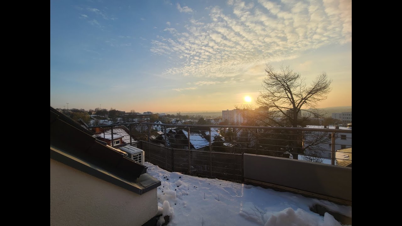 BREATHTAKING! 3 room penthouse apartment only 10 minutes from Clay Kaserne