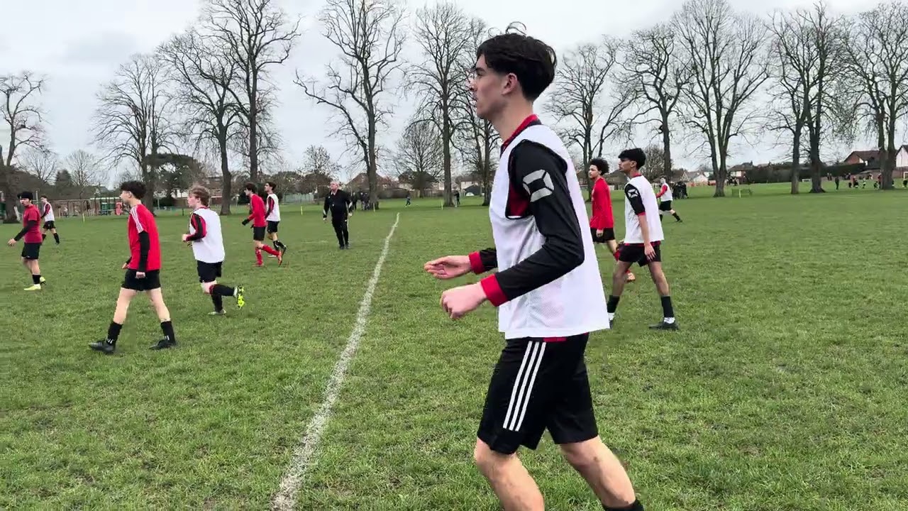 Old Windsor u17 vs Goring robins blacks u17  first half 21.02.26