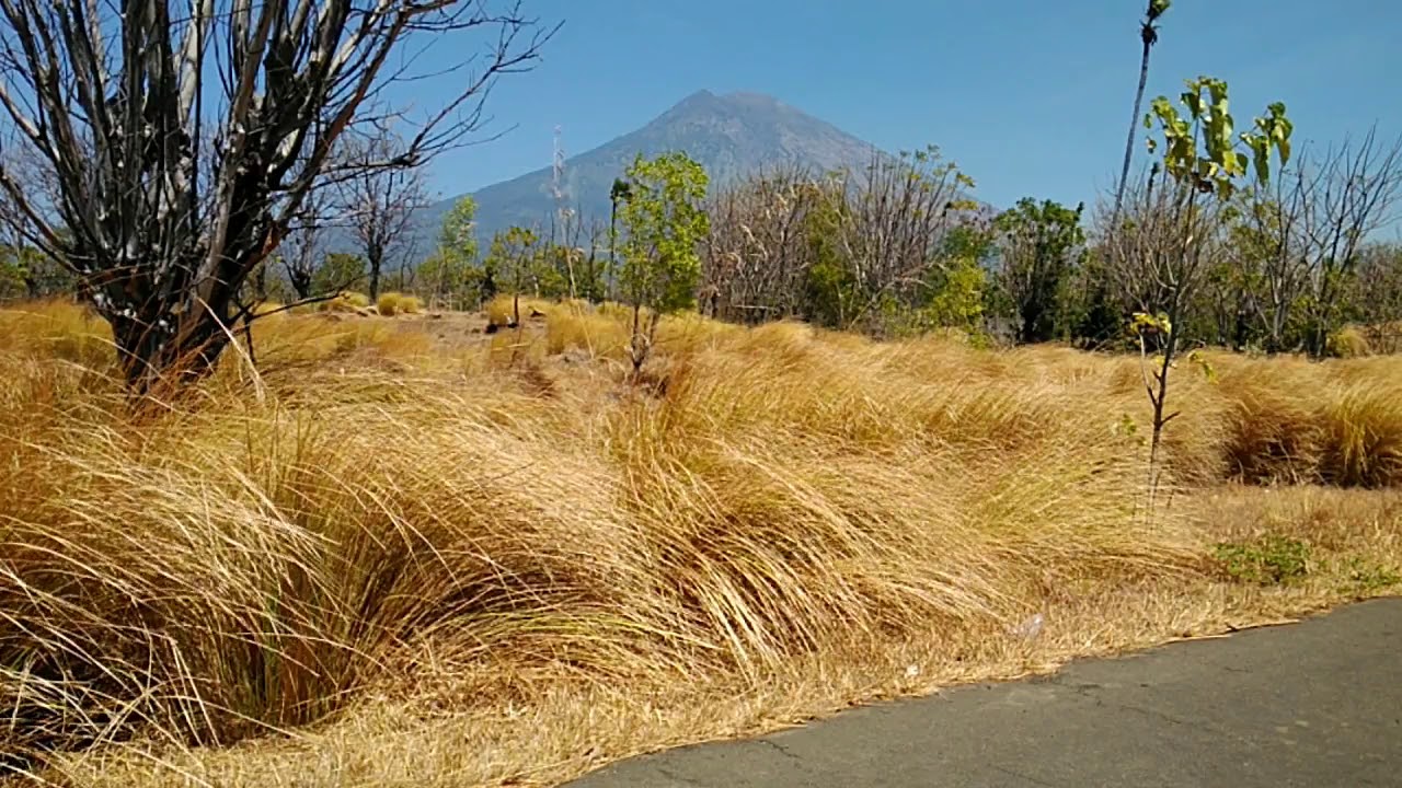 Degung Bali Sunda  - Lingkungan Pura Batu Belah