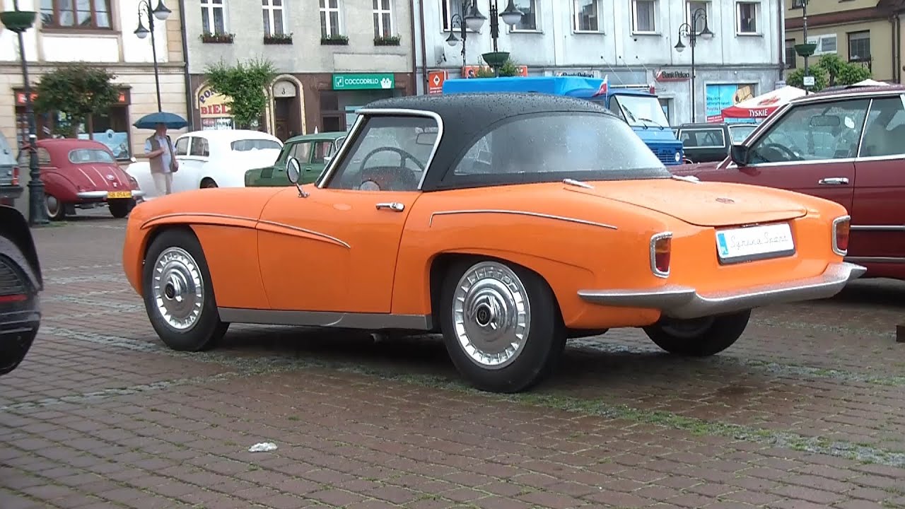 Syrena Sport - replika legendarnej polskiej konstrukcji z 1960 r.