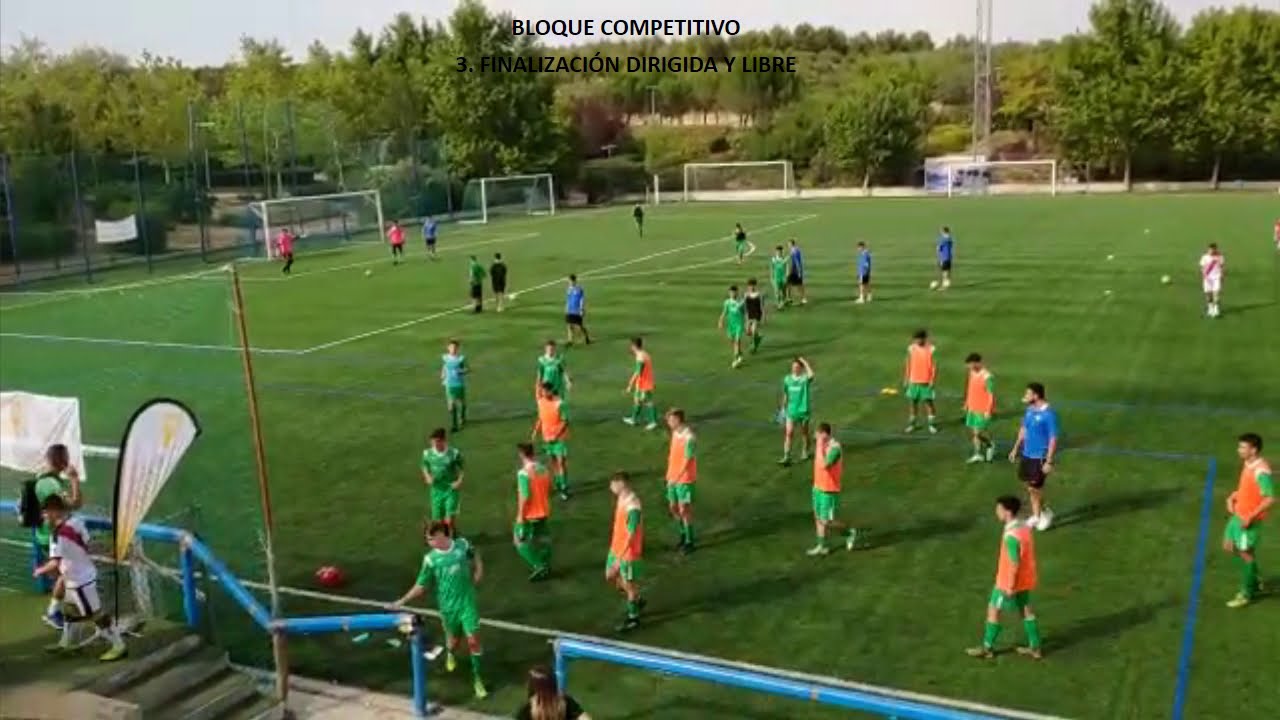 Calentamiento en competición de fútbol. Juvenil 'A' - División Nacional (EDM).