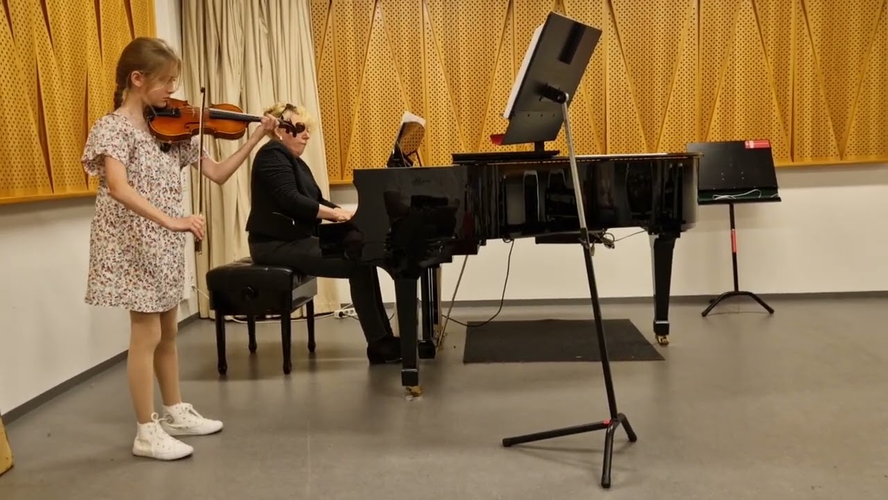 A. Vivaldi - Concerto No.6 RV 346, Op.3 part II, violin/ performed by Karoline 10yo