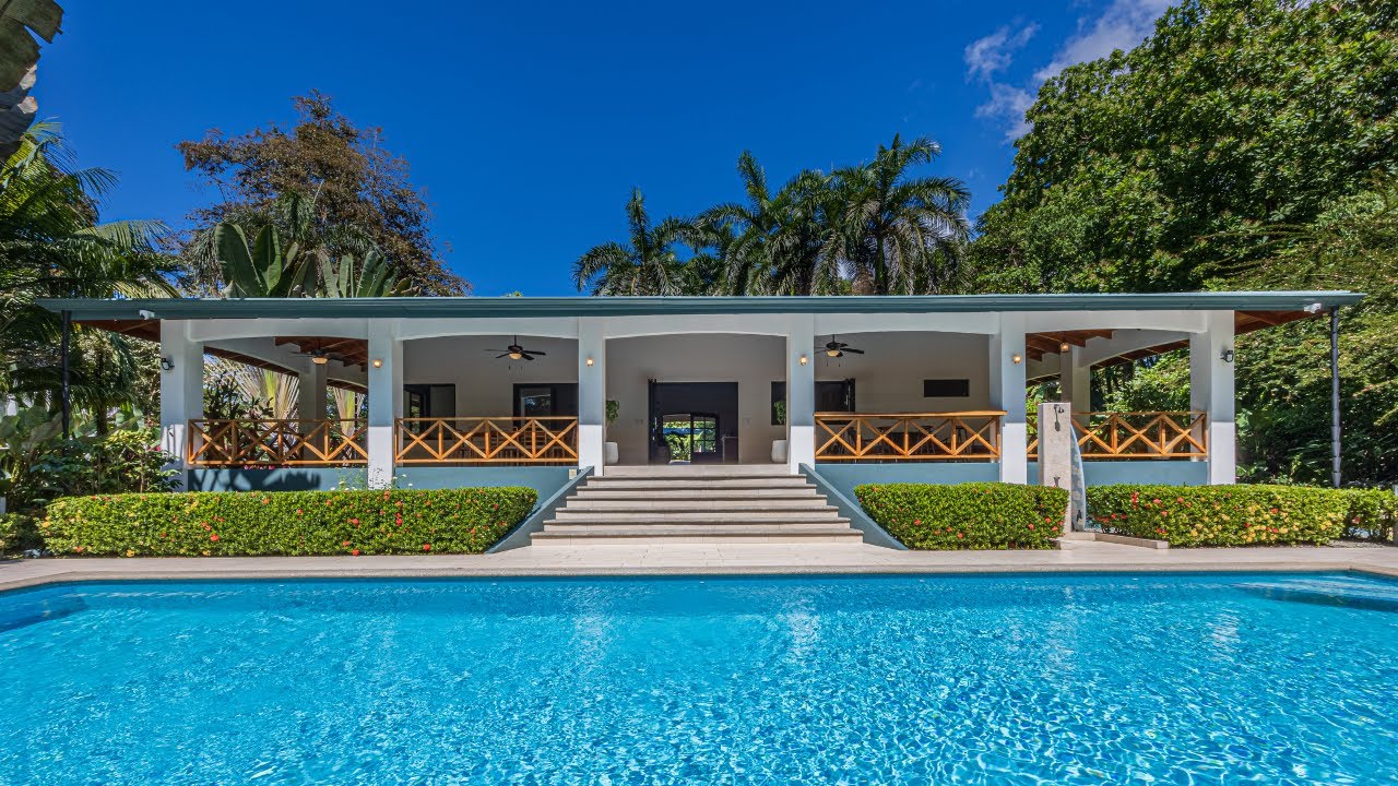 Modern Comfort, Sustainable Living & Stunning Pool in Ojochal | Dominical Realty