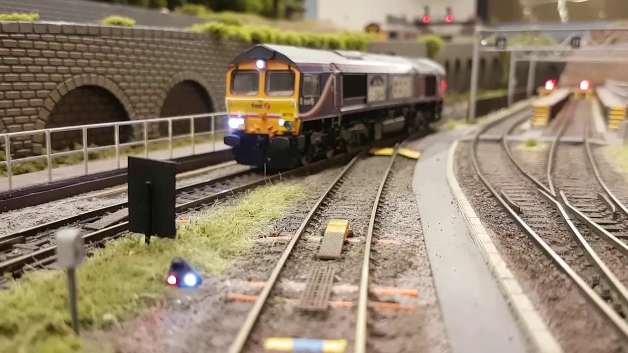 Modern Image Model Railway Layout Tour  DCC Exeter St Andrews