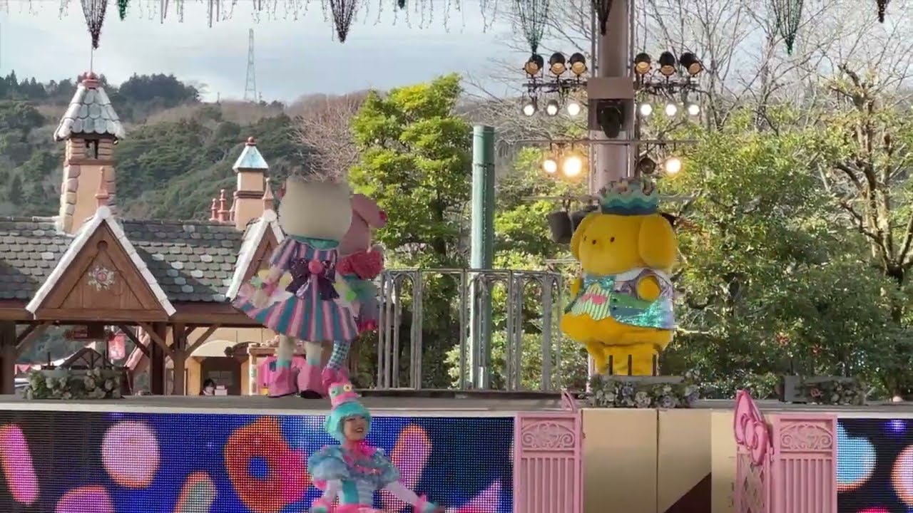 산리오 테마파크 하모니랜드 퍼레이드 마이멜로디 헬로키티 시나모롤 쿠로미 케로피 포차코 폼폼푸린