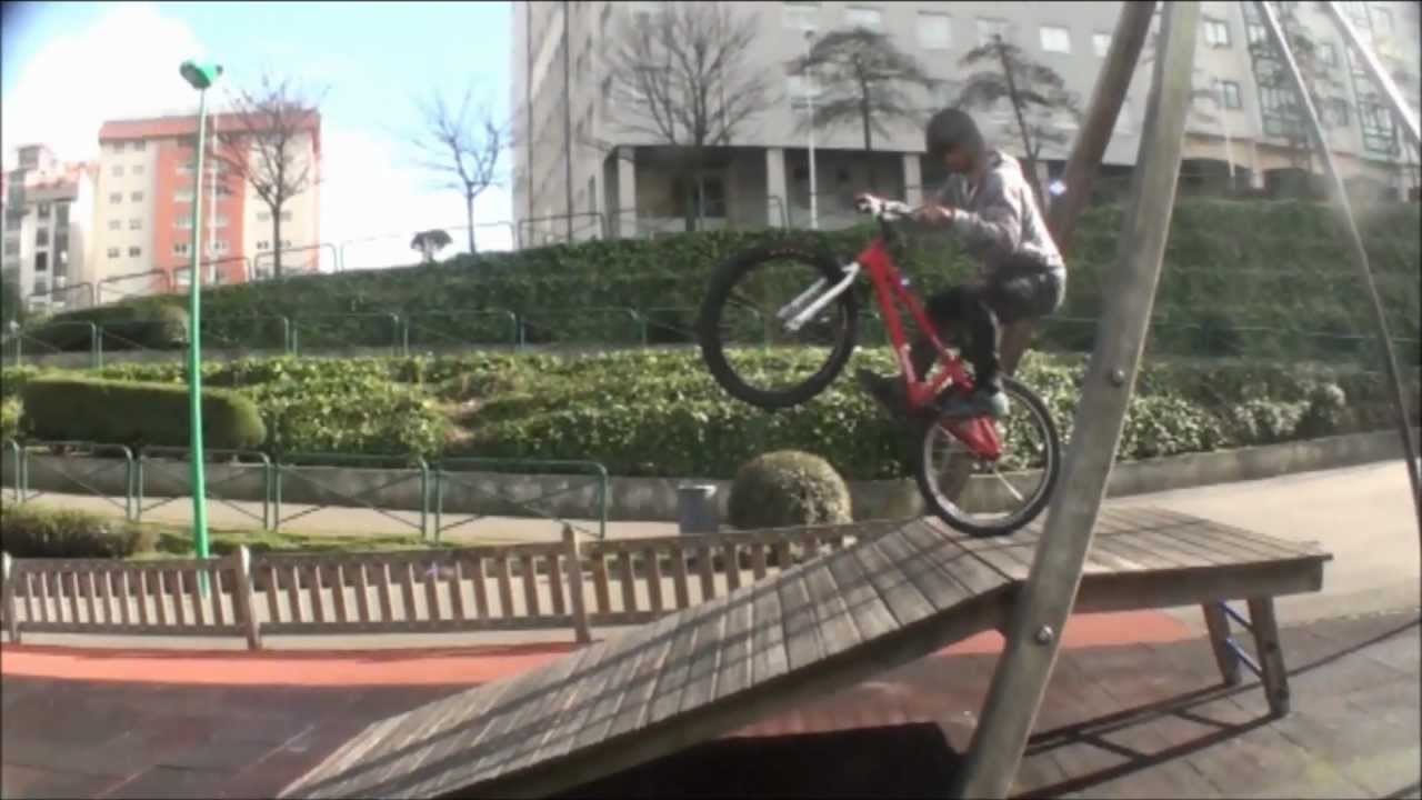 david sellero-inspired bike-tumbling dice