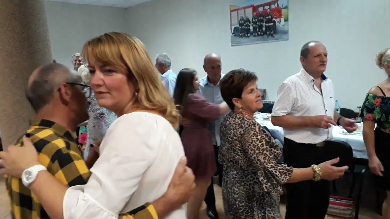 Ulubiony refrenik gości - trzeba się napić kurde mol!