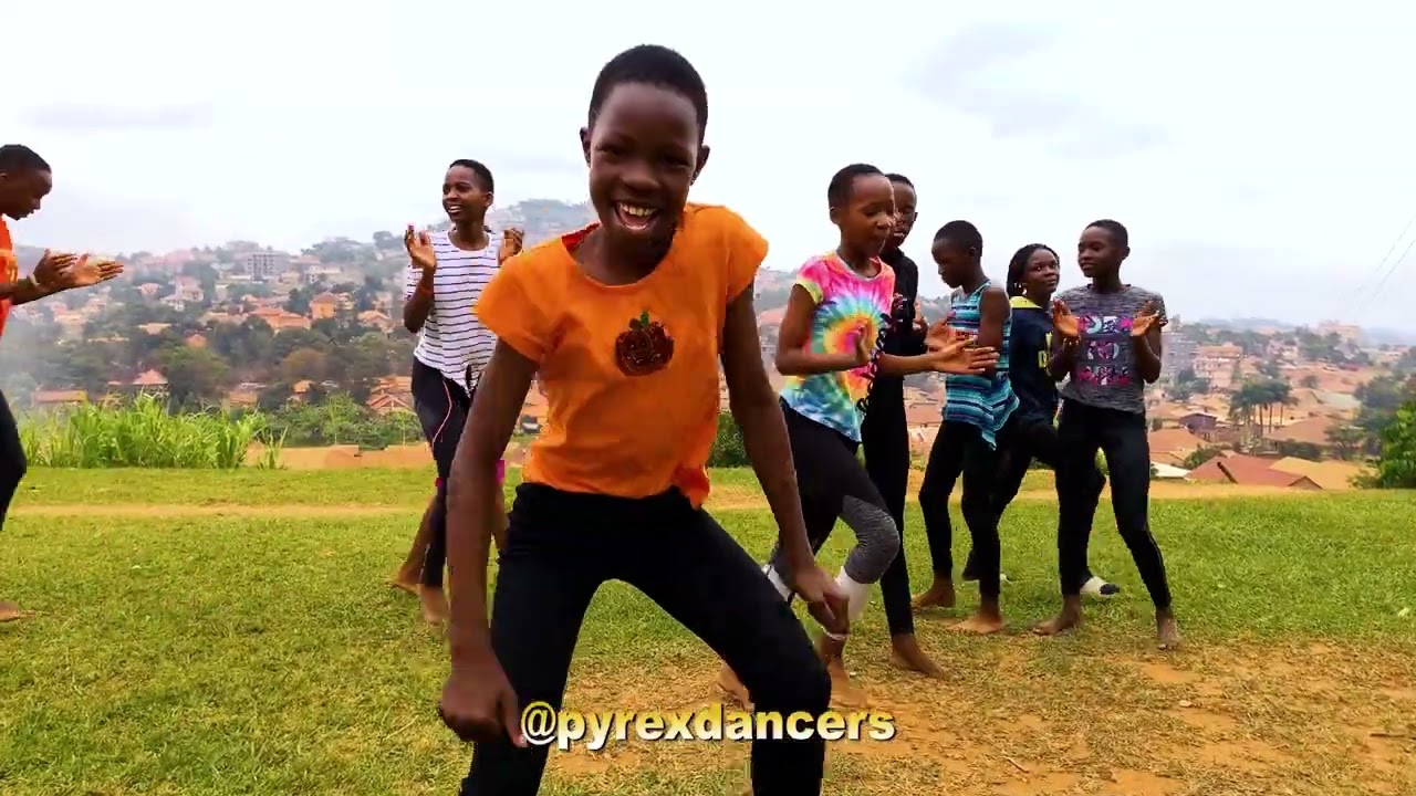 Pyrex Dancers dancing BUGA by Kizz Daniel ft Tekno