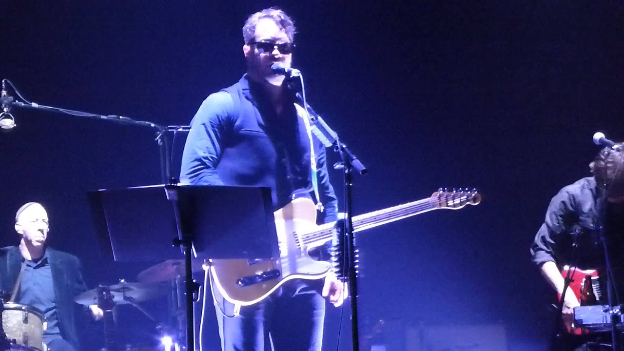 Amos Lee at The Johnny Mercer Theater in Savannah, GA 04/08/14 (10 of 13)
