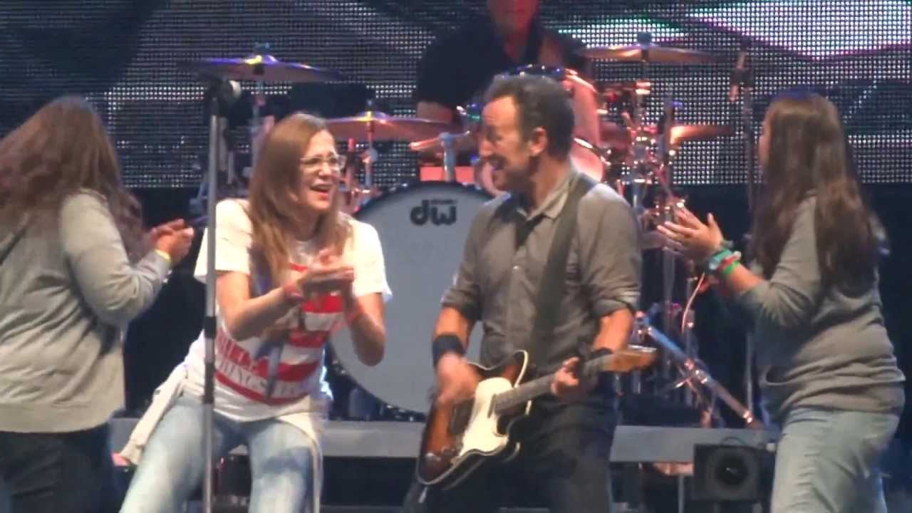 Bruce Springsteen - Dancing in the dark - Kilkenny 2013