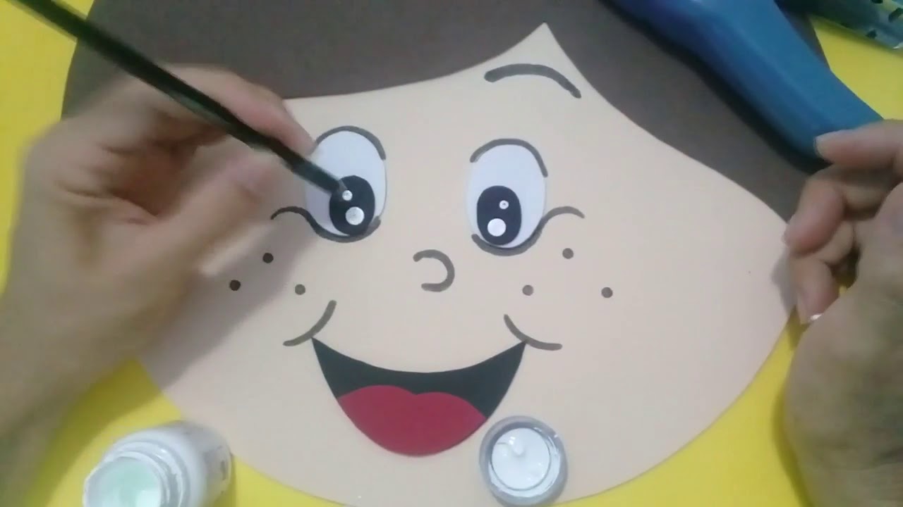 Boneco Articulado em emborrachado.