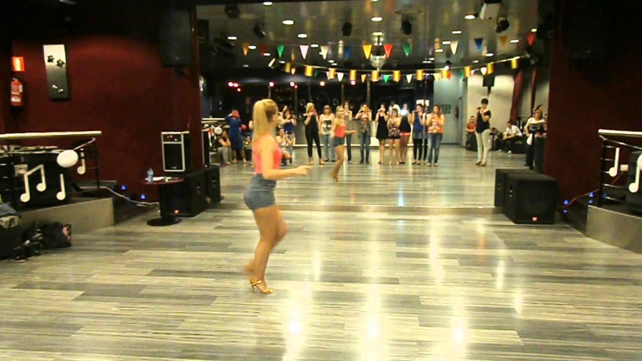 Intensivo Estilo chica Kizomba con Carolina Fajardo 10 Mayo 2014