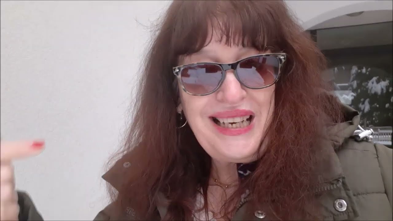 MINIVLOG NATALIZIO CON GATTA E NEVE - 25 DICEMBRE 2025