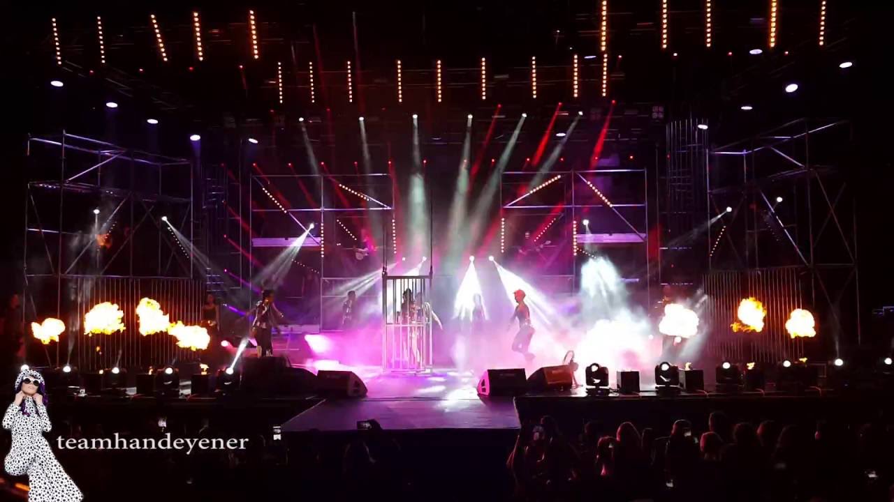 Mor - Hande Yener(Harbiye Açıkhava)