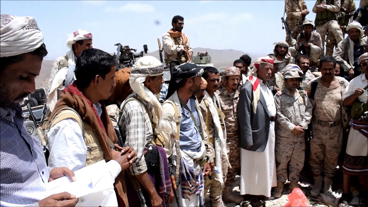 قيادات التحالف العربي تزور الصفوف الأمامية بجبهة الملاجم بمحافظة البيضاء