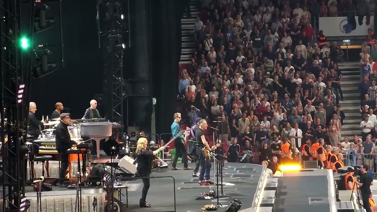 Bruce Springsteen - Dancing In The Dark (live Parken Copenhagen 2023-07-13)