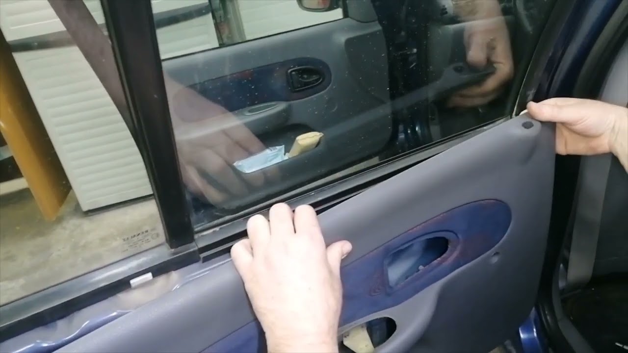 Renault Thalia Rear Door Panel Removal