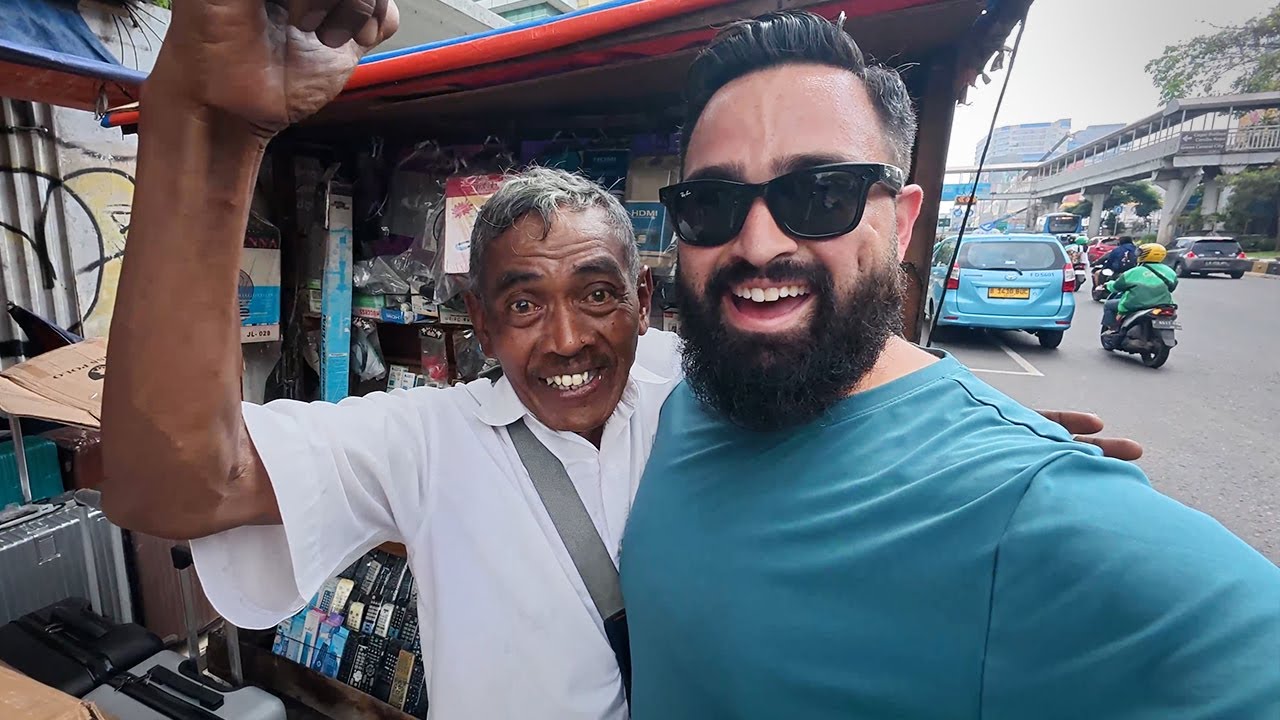 Lost on the Streets of Jakarta, Indonesia 🇮🇩
