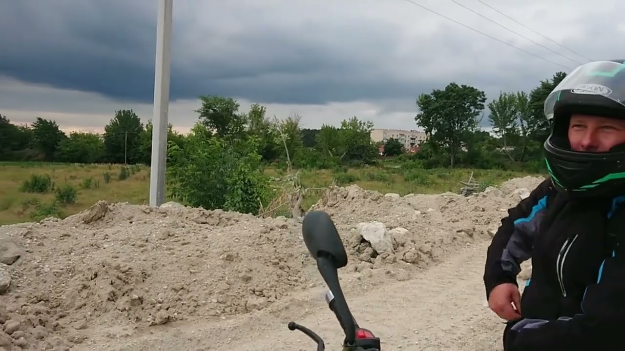 Подільські Товтри на мотоциклах.