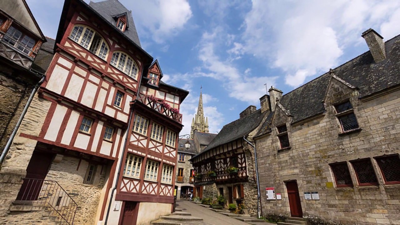 Des Beaux Villages Français /  Josselin  (Morbihan)