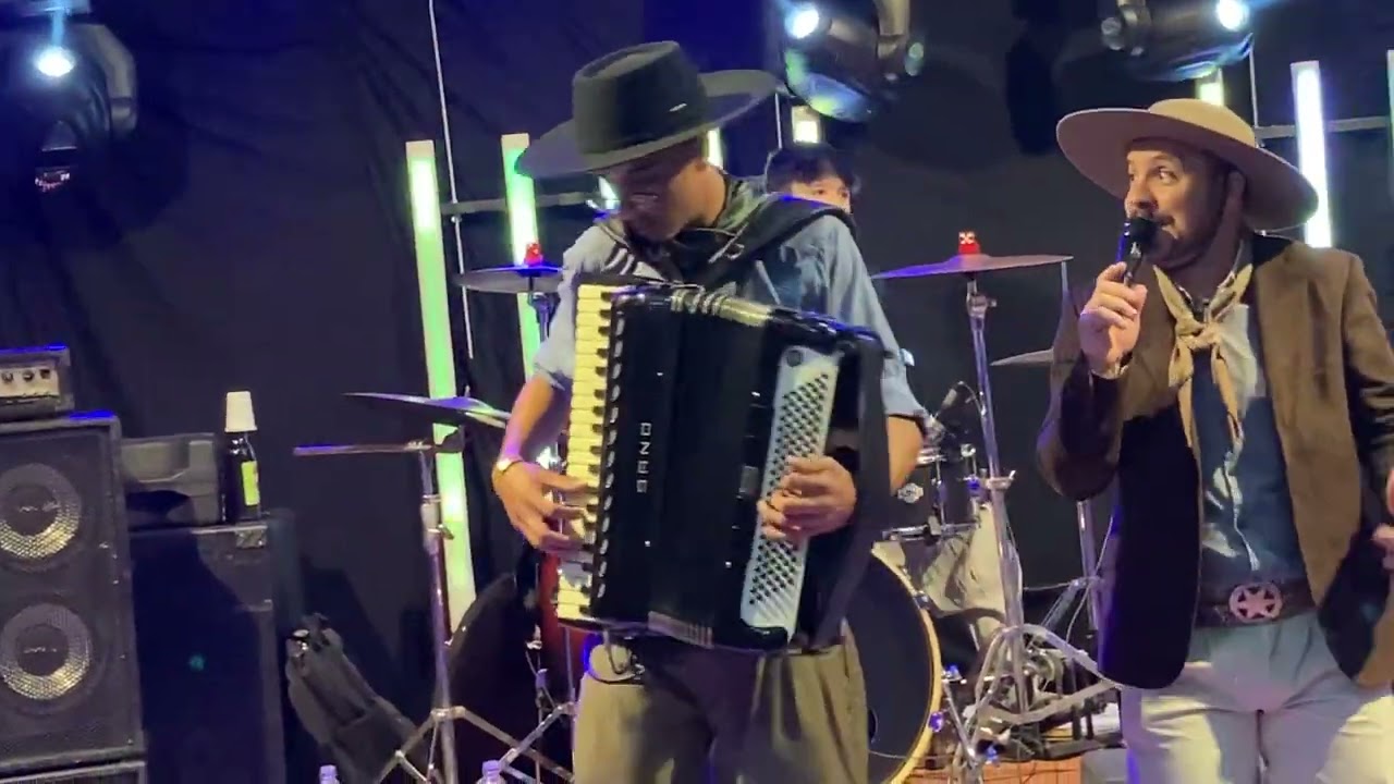 Fim de semana tem Rodeio- Grupo Heran&ccedil;a Gaud&eacute;ria