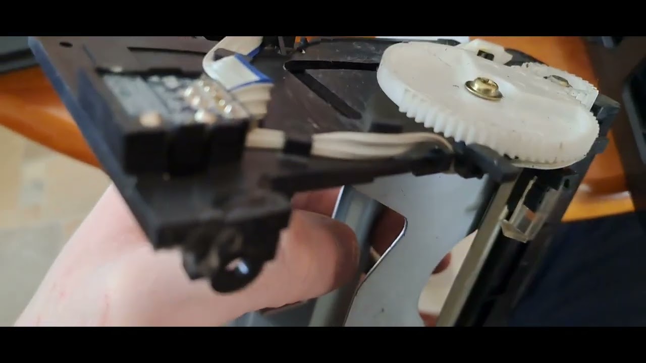 Видеомагнитофон SHARP VC 6V3DP. Из 2ой половины 80ых.