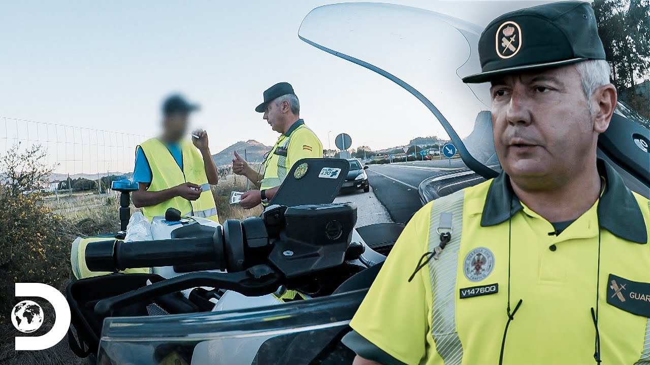 Extranjero engaña a la policía con documentos falsos | Control de Carreteras