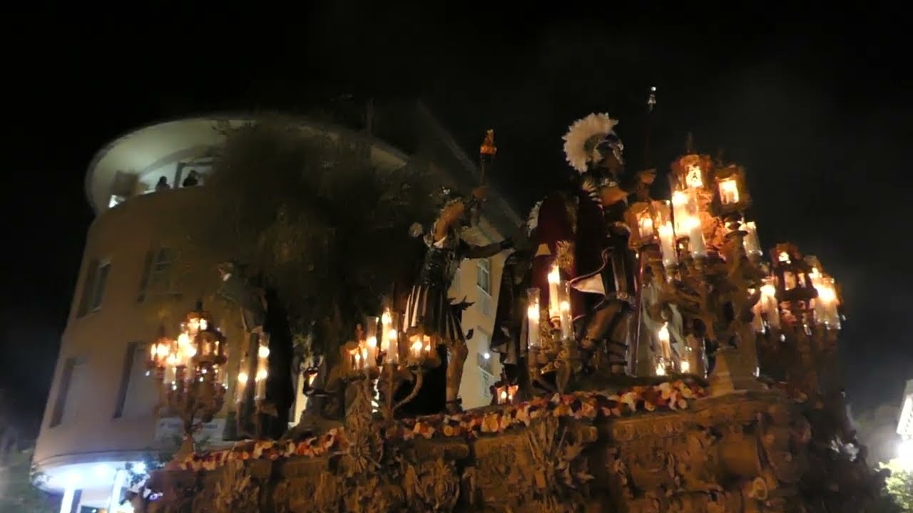 Elegancia y majestuosidad del misterio del Divino Salvador en el Magno Vía Crucis de Córdoba