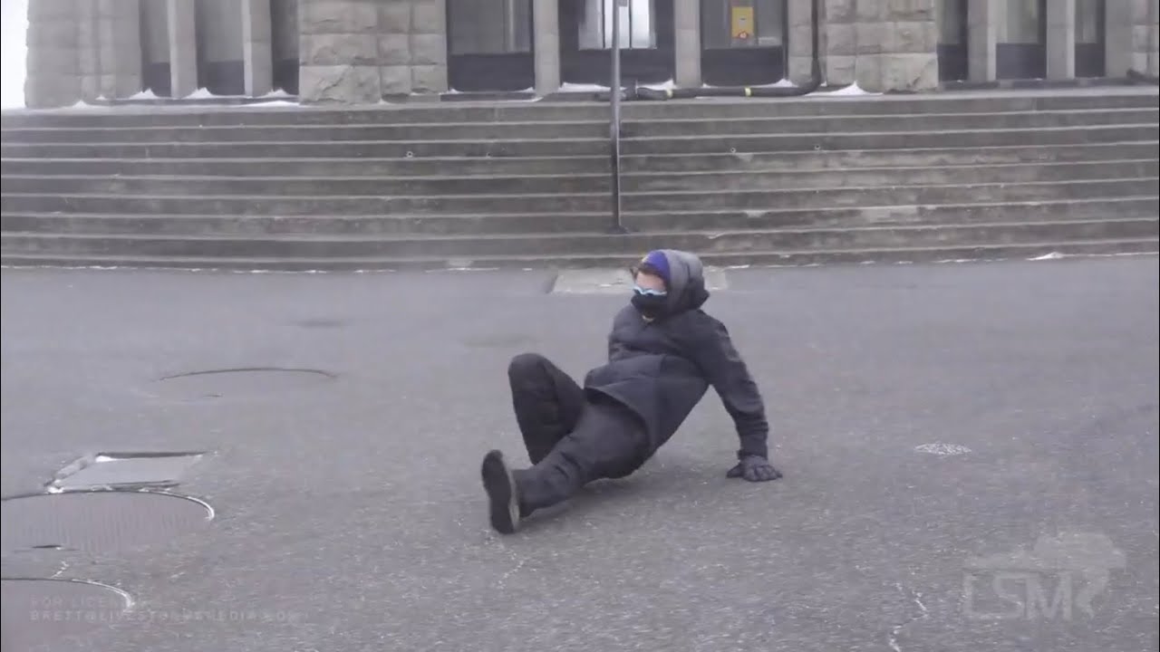 02-11-2021 Portland-Corbett, OR - Rare NW Oregon Blizzard Warning - Wind Knocks Man Over