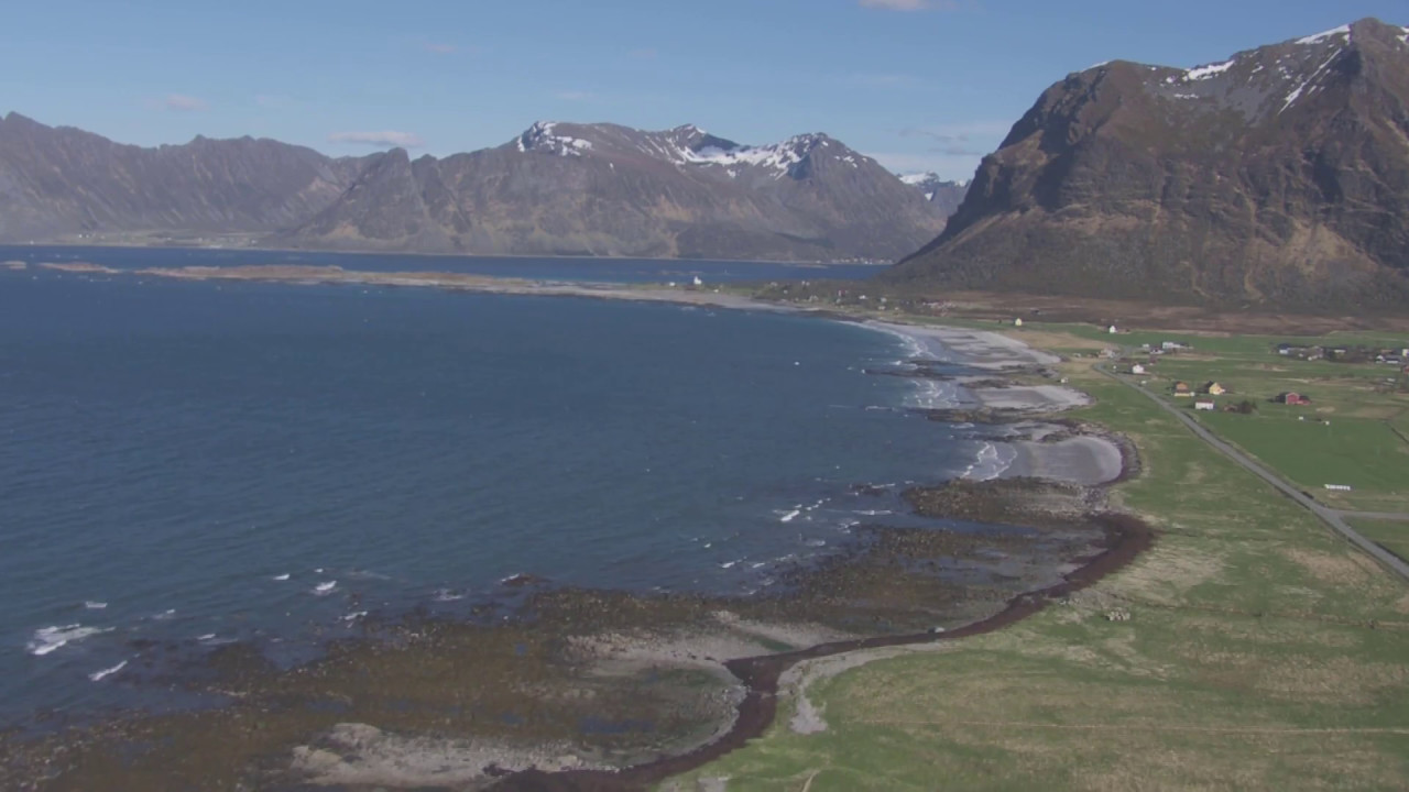 Lofoten, Gimsøya, hest på strand, Laukvikøyene, Sunnlandsfjorden, Sandsletta - Flying Over Norway