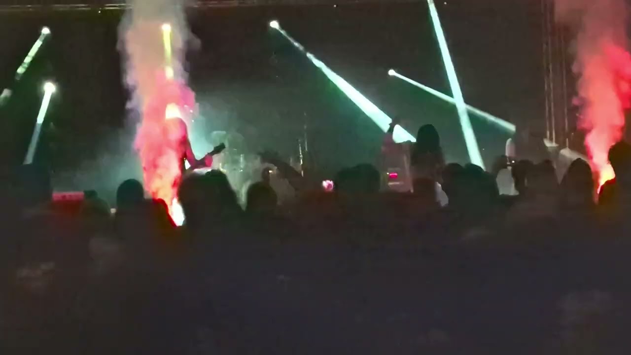 Jelusick - Fly High Again  @isolarock 18/05/2024