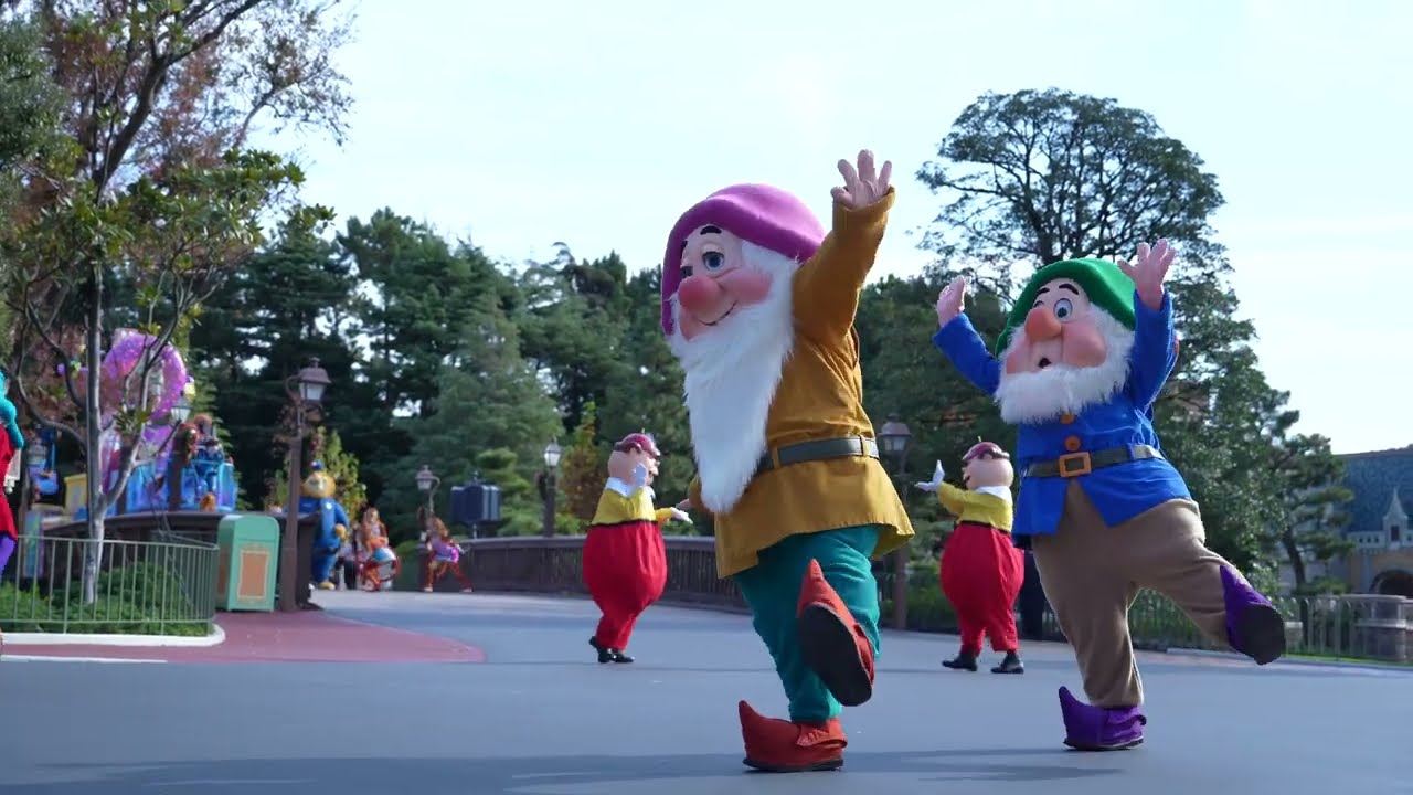 24.12.05 Tokyo Disney Land - Harmony in Color
