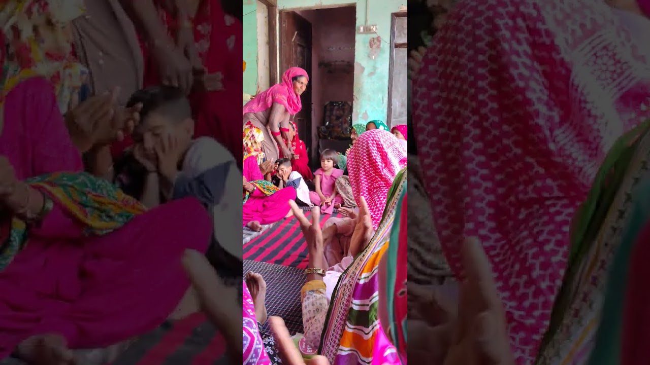 // गुरुओं की पेड़ी दम दम चढ़ गई // Meera Mukesh Bhajan Party 