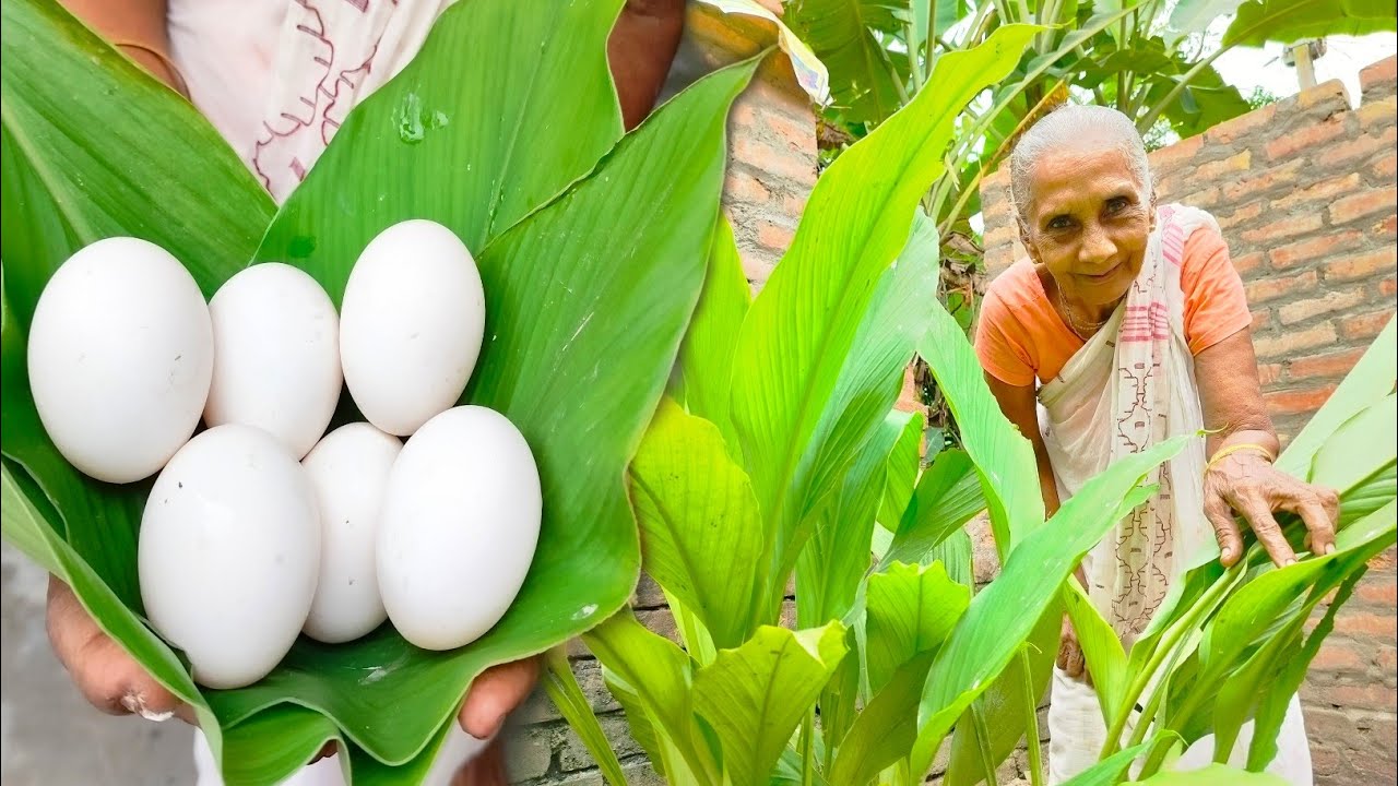 আগেকার দিনের মতো ঠাকুমা হলুদ পাতায় একটা মজার রান্না করলো। Bengali Recipe