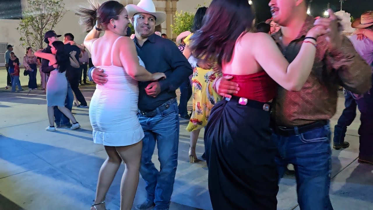 Una chulada bailar aya en el Valle del Rosario festejando a las mamas en bonito baile