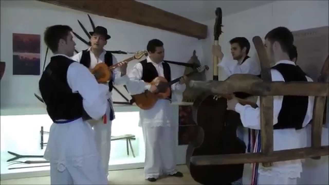 Tambura&scaron;i se zagrijavaju - Zapjevajte