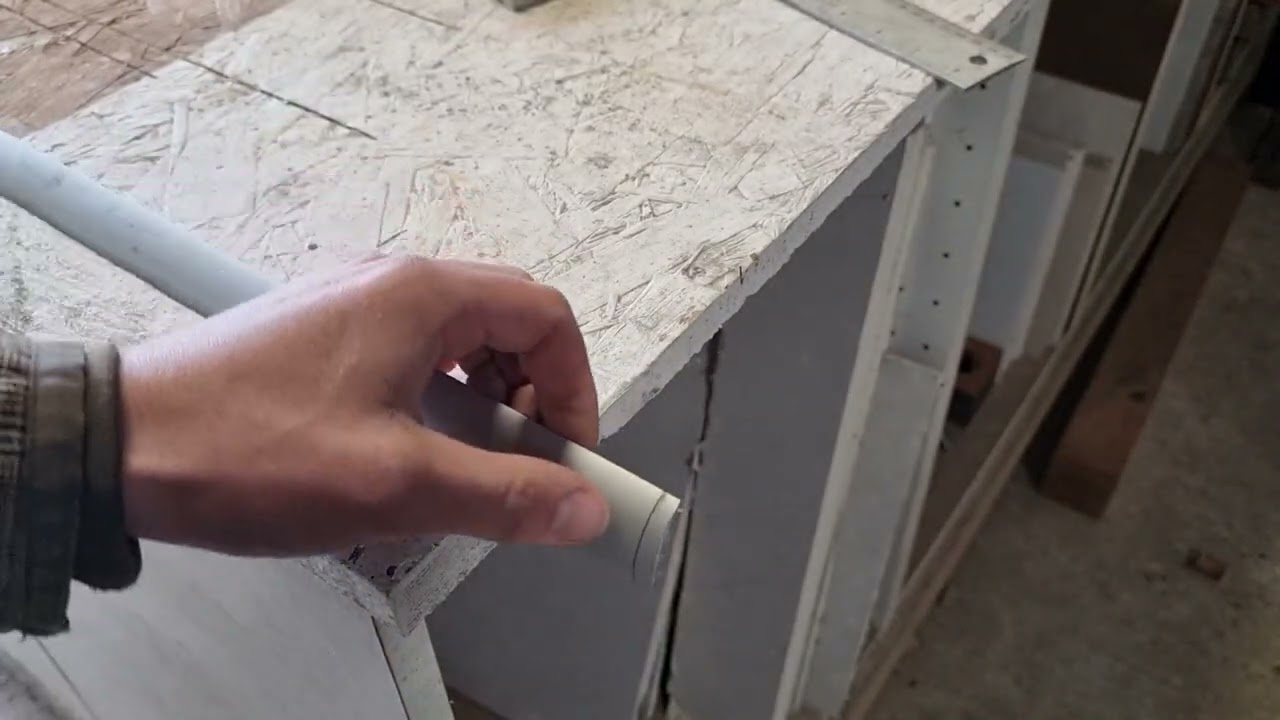 How to cut an Aluminium Threshold with a Hacksaw