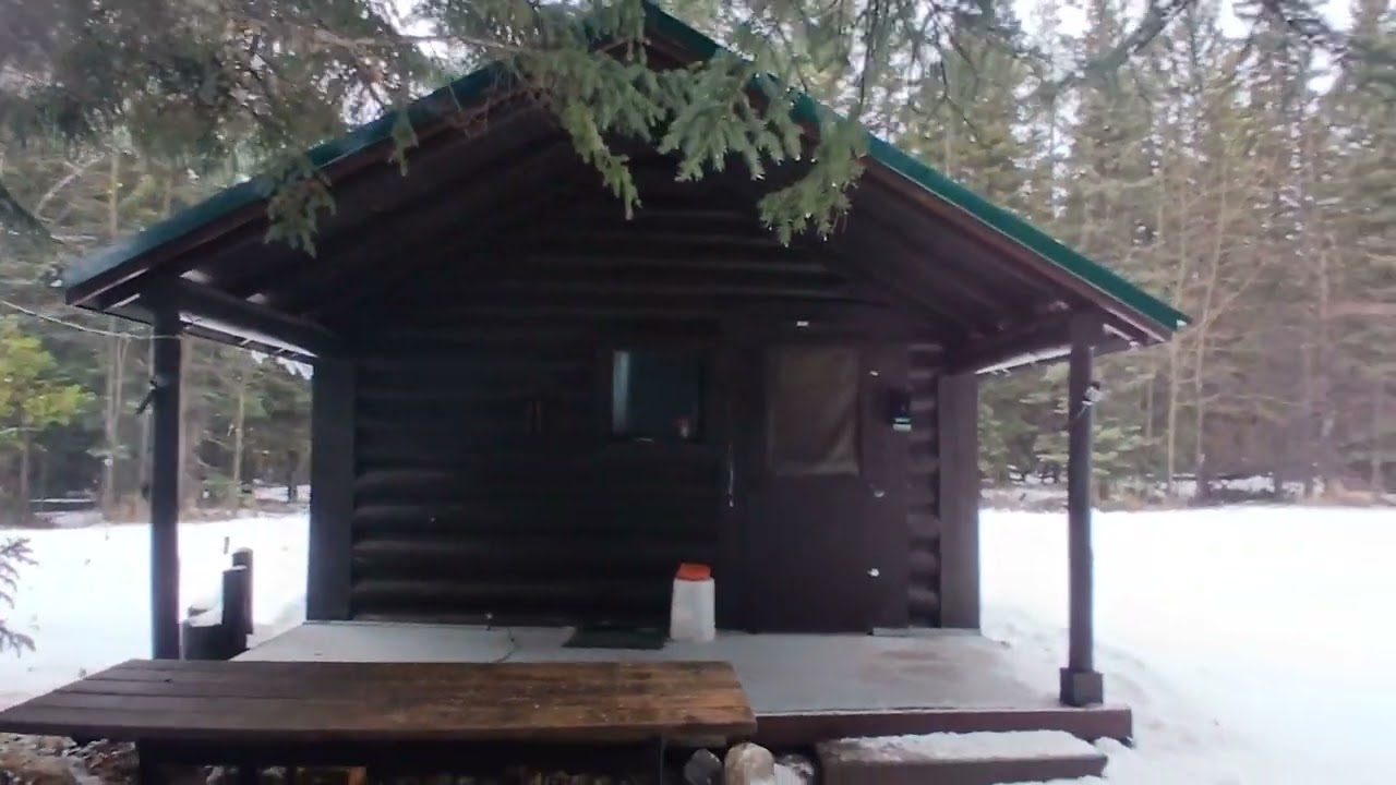 Trapper cabin in the mountains nice walk into